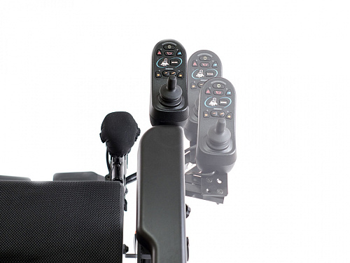 Пульт управления с возможностью отведения в сторону